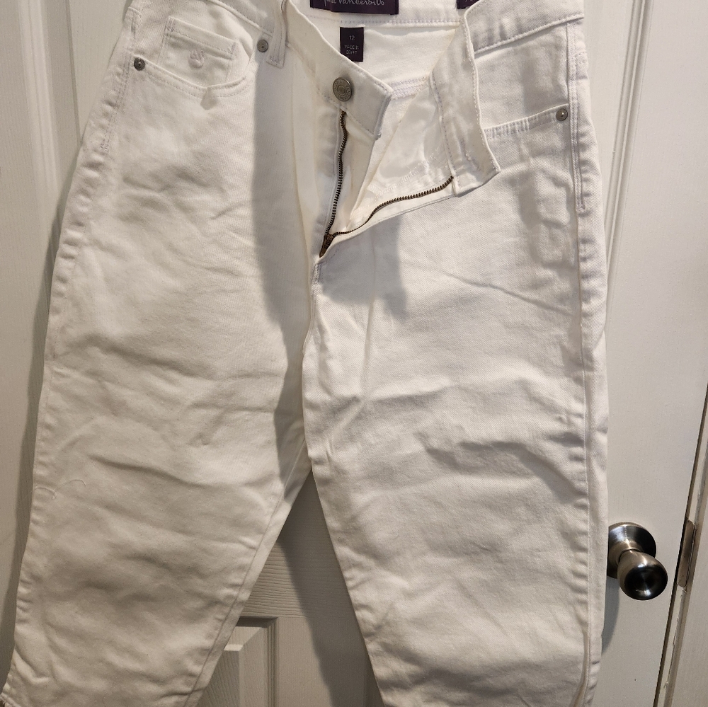 Women's White Capri Jeans